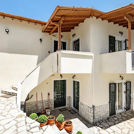 Lefkothea Apartment Frinion